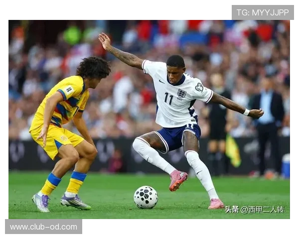 拉什福德对顶级后卫的速度优势解析