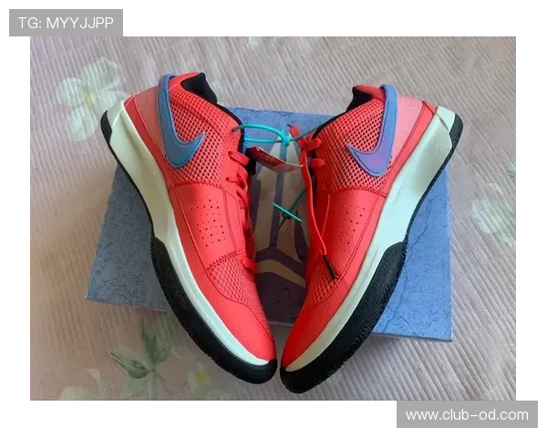 班恩无球跑位拉开空间 比莫兰特更稳定三分点