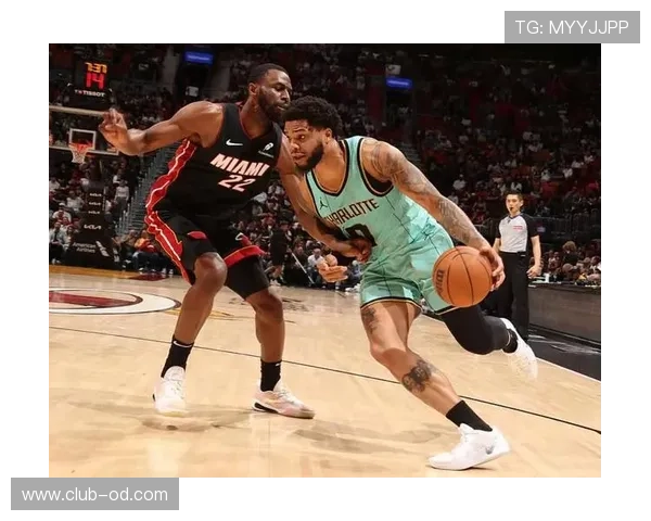 维金斯通过强势突破提升季后赛防守效率显著拉开差距