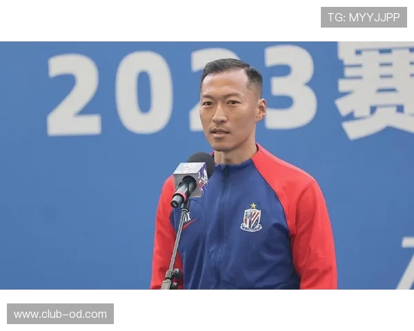 上海申花近期密集赛程考验阵容韧性,防线稳定性成关键,争夺积分阶段迎来多轮硬仗。 上海申花近期密集赛程考验阵容韧性,防线稳定性成关键,争夺积分阶段迎来多轮硬仗。